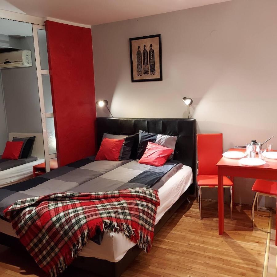 Savinac Apartman U Srcu Beograda, Trg Slavija Exterior photo